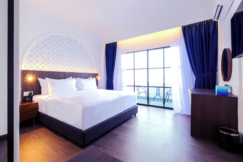 OCEAN, LUXURY, KING BED