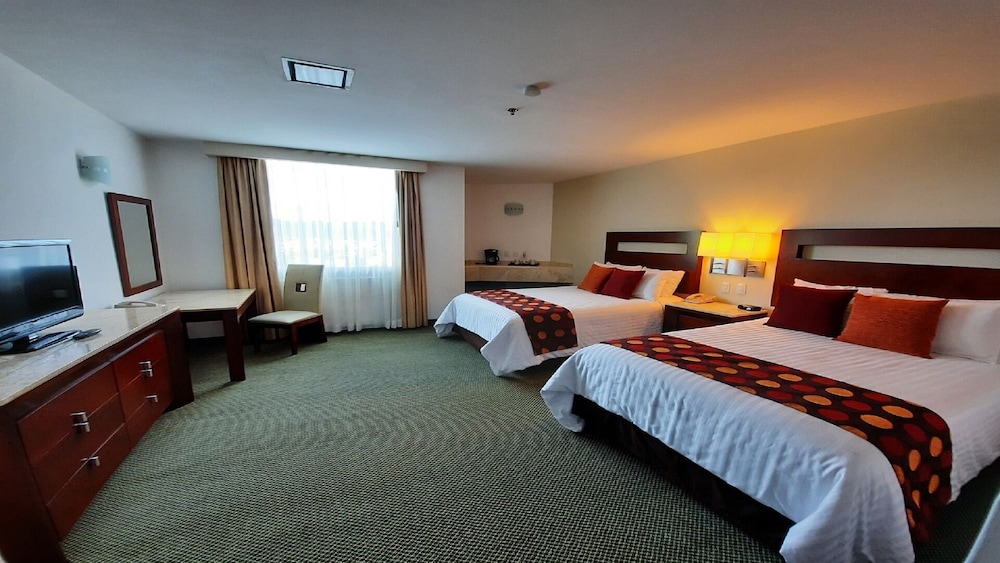 ROOM, DOUBLE BED