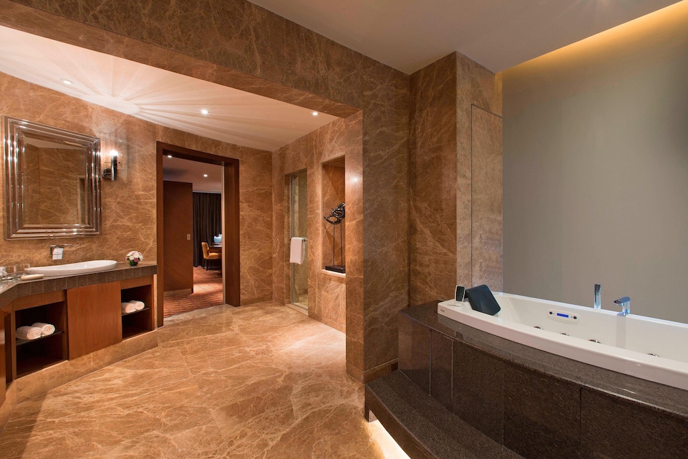 Sheraton Grand Bangalore Hotel At Brigade Gateway 31/67