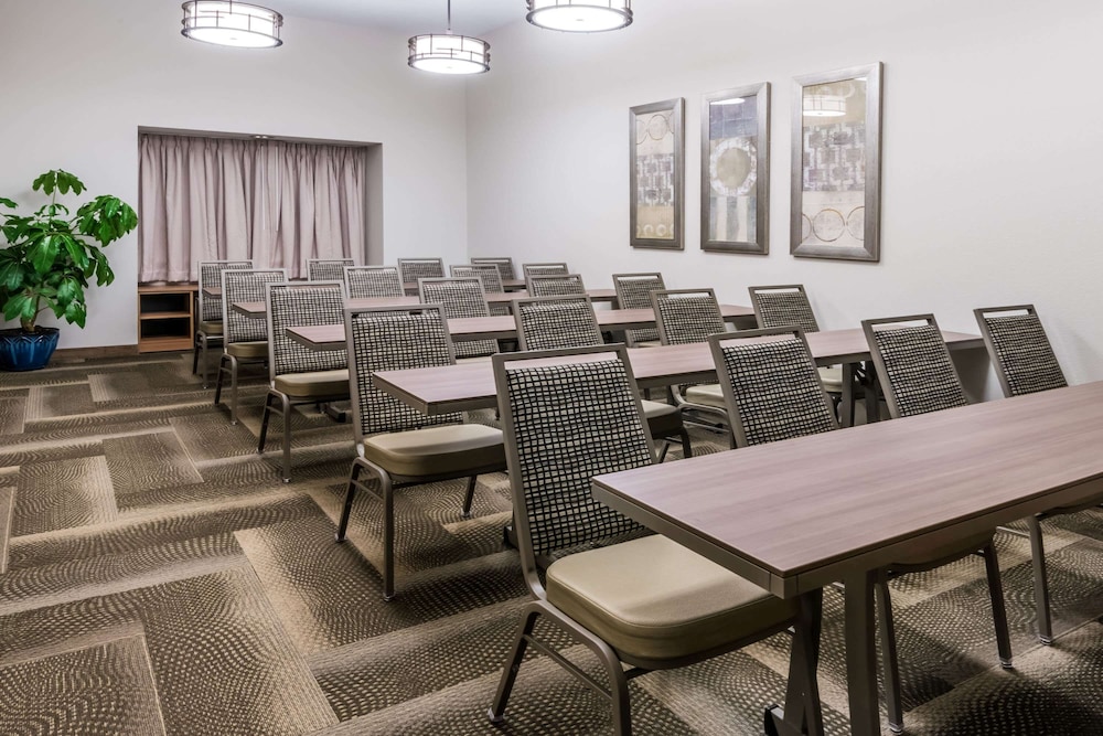 Microtel by Wyndham Penn Yan Finger Lakes Region 56/64