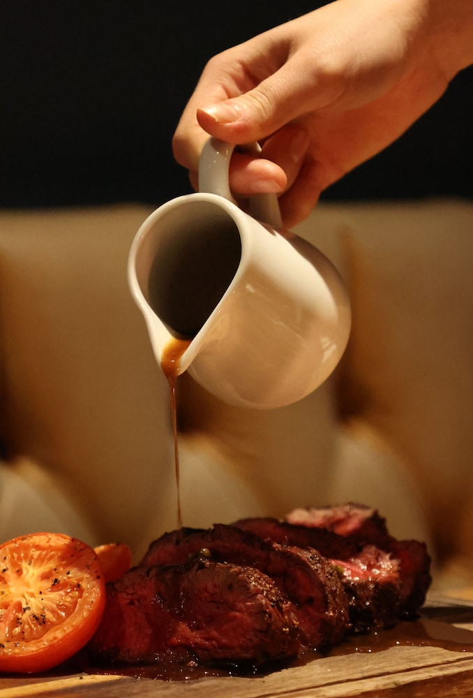 The Porterhouse Grill & Rooms 13/50