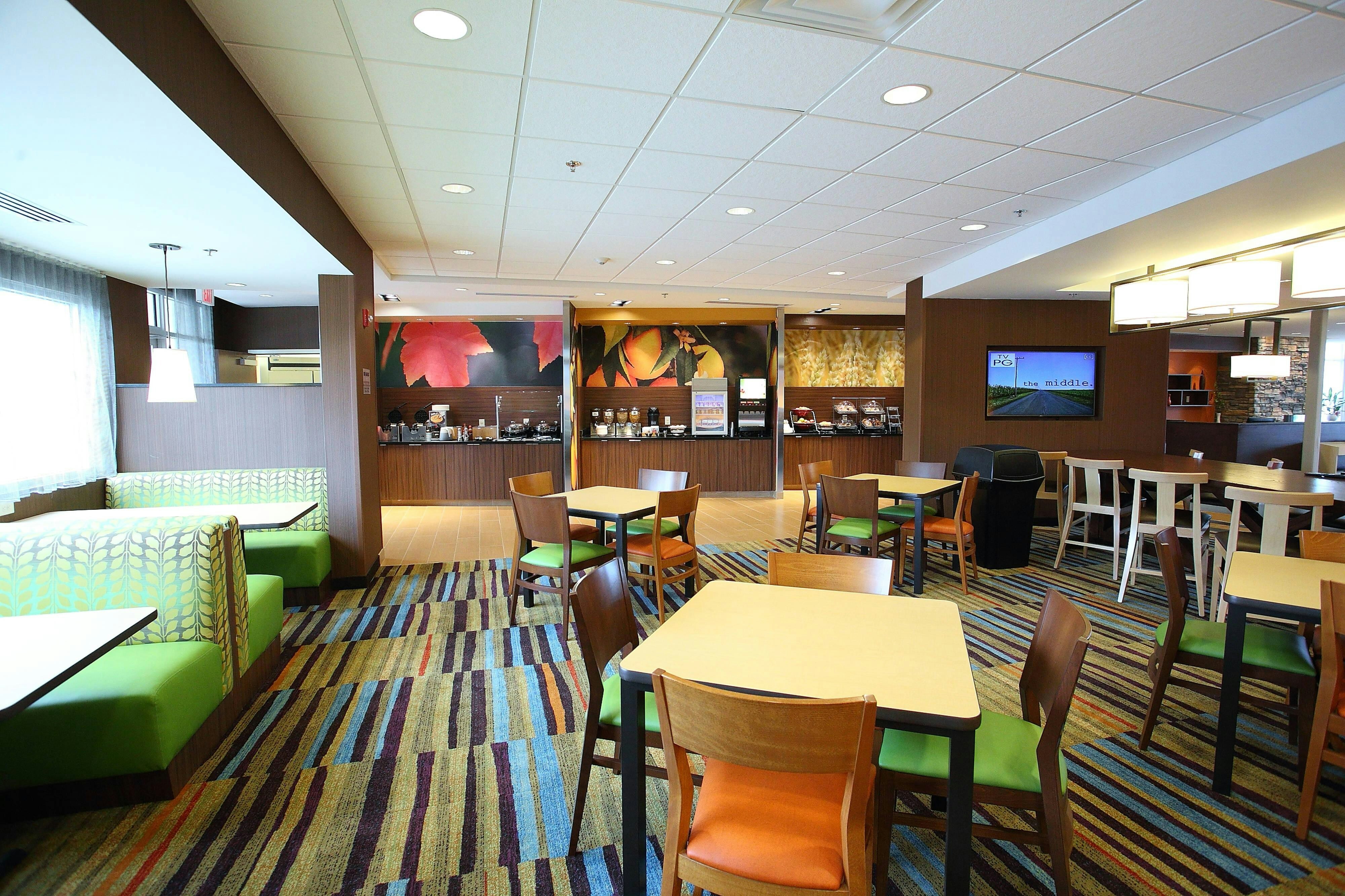Fairfield Inn Suites East Grand Forks 7/10