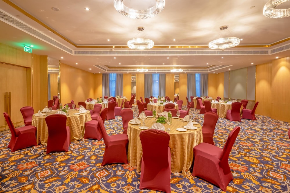Park Inn by Radisson Lucknow Vikas Nagar 35/41