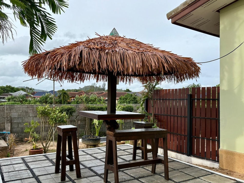 Canal Resort 54/69