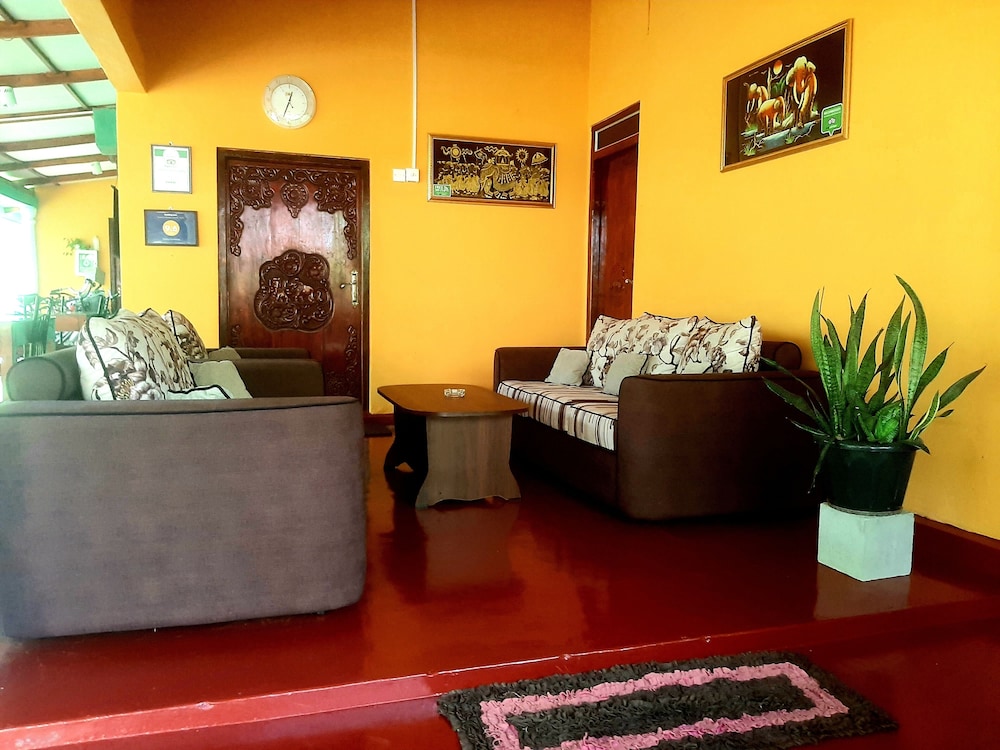 Palitha Home Stay 25/43