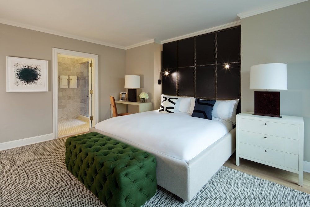 Loews Regency Hotel 17/84