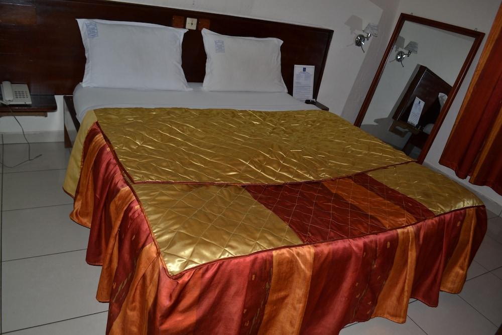 Hotel Lumiere D Akwa photo4