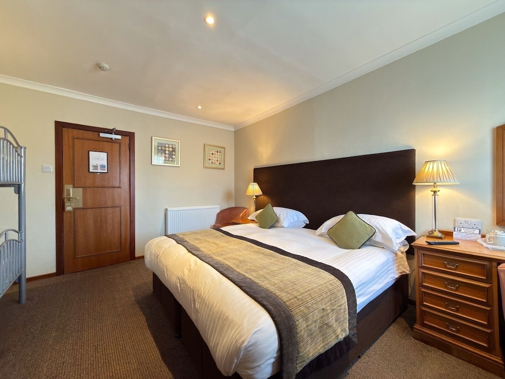 Angus Hotel 24/71