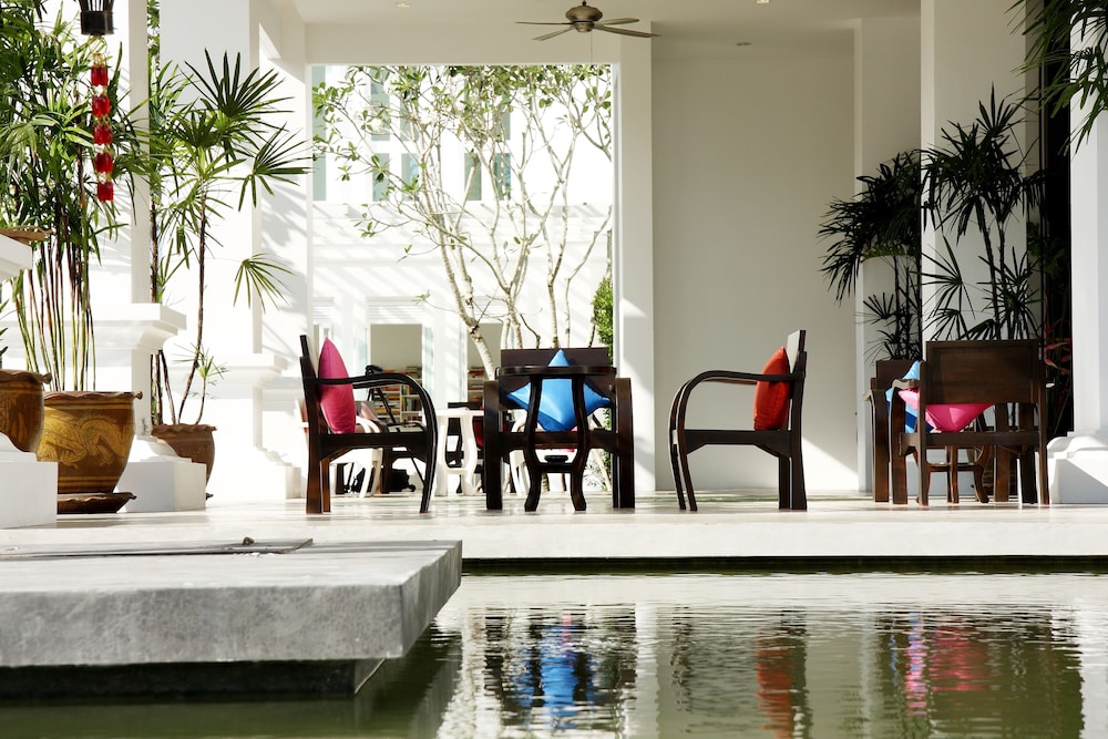 The Old Phuket Karon Beach Resort 77/85