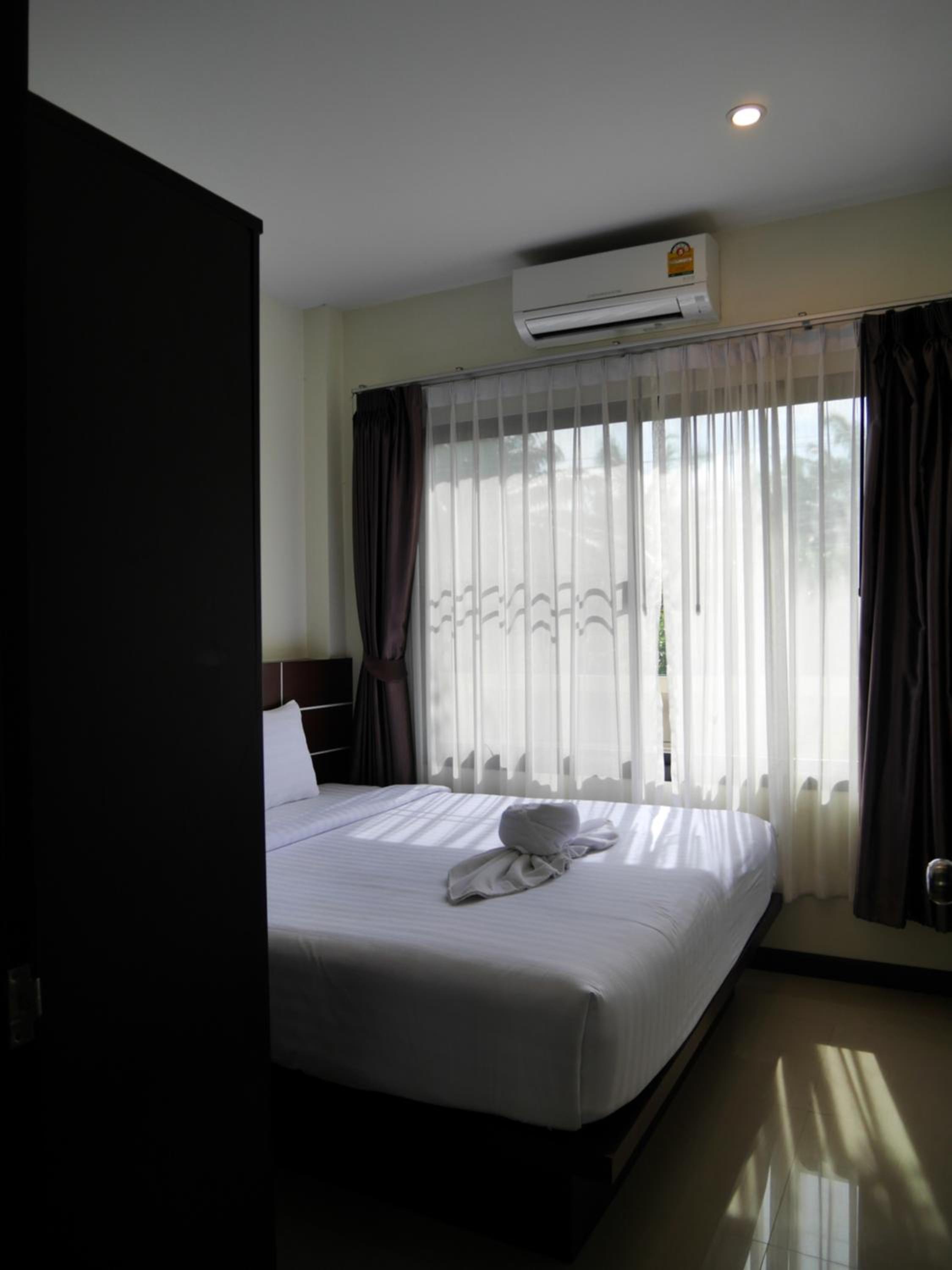 2 Bedrooms, Shared Pool