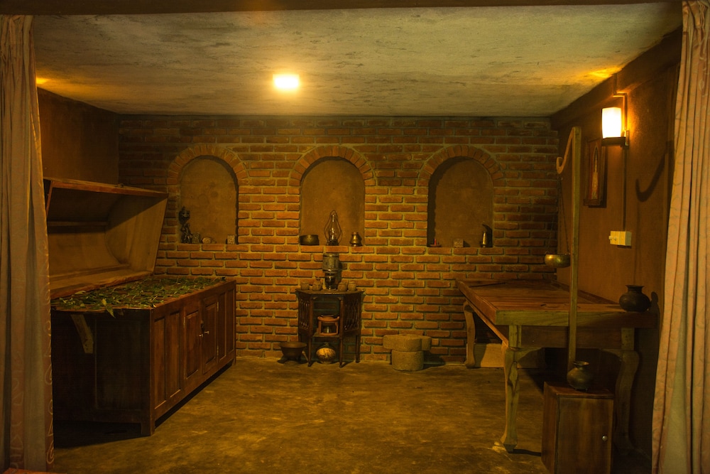 Oruthota Chalets 34/68