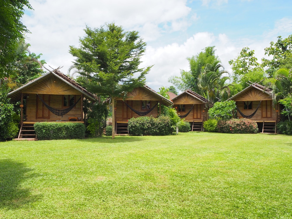 Pai Country Hut 33/50