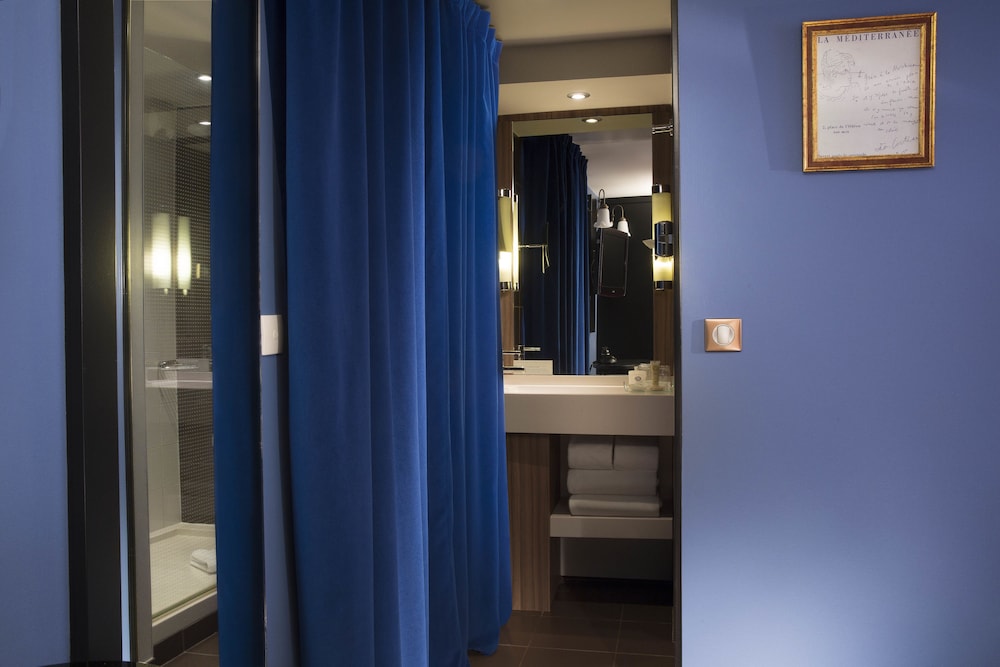 Hotel Les Theatres 24/58