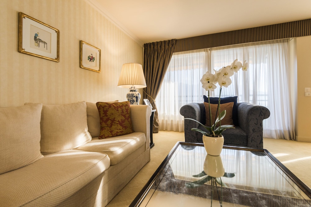Royal Plaza Montreux Hotel 44/77