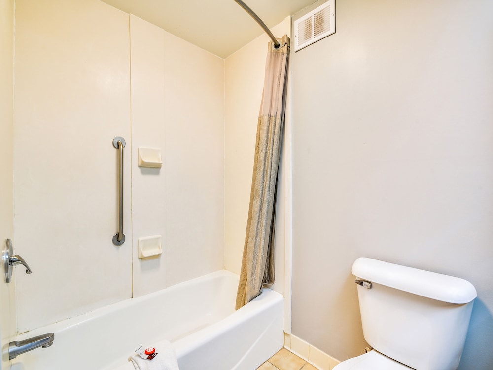 OYO Townhouse Inn Jacksonville near Little Rock Air Force Base 29/57