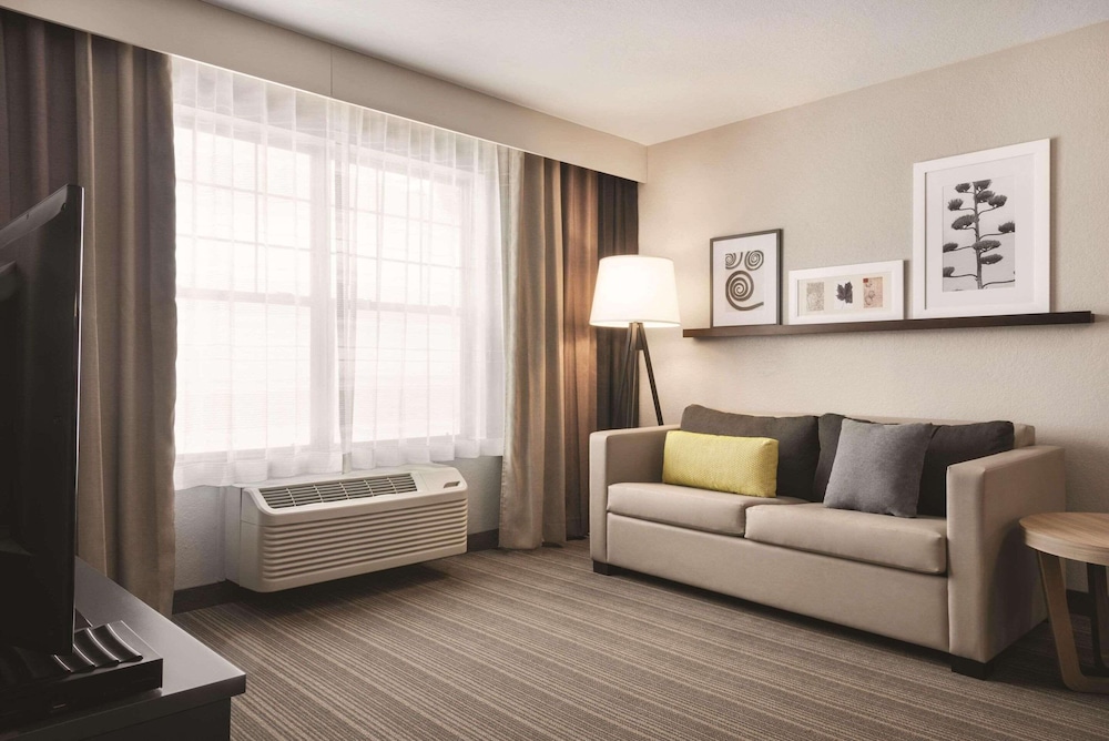 Country Inn Suites By Radisson Green Bay East Wi 42/55