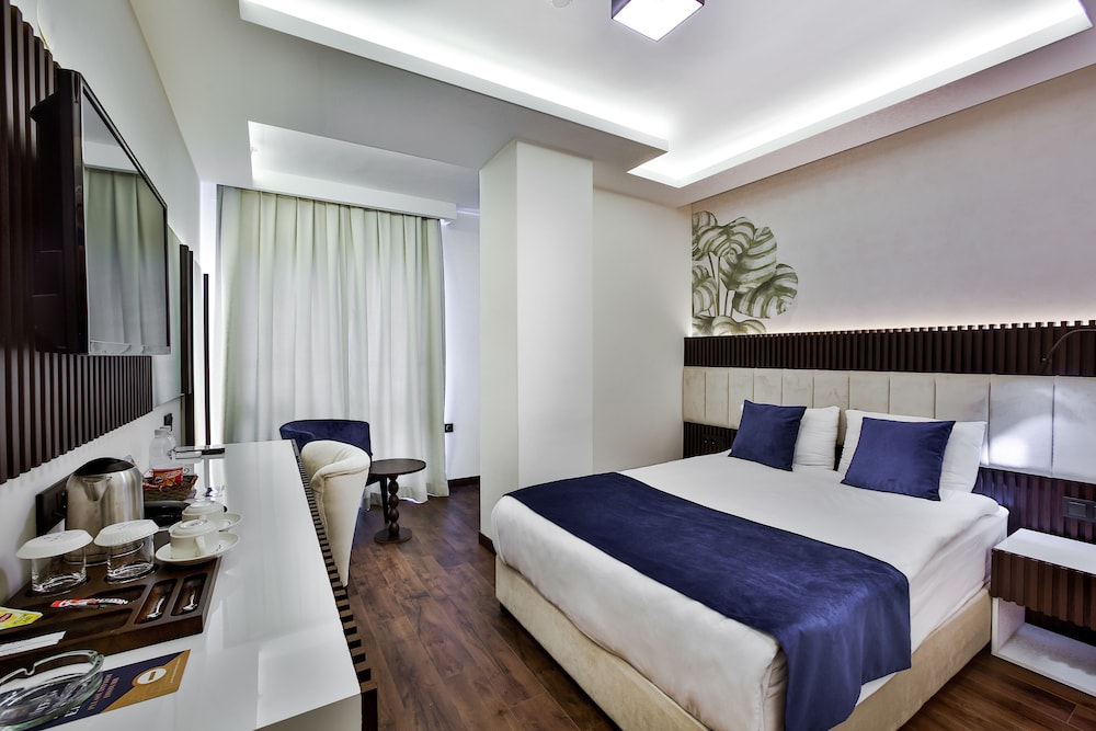 Kavala Hotel 10/50