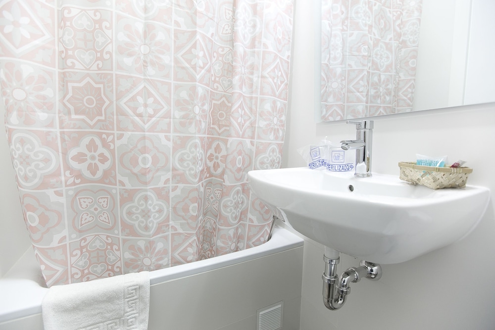 HOSTAL LA BAÑEZANA 33/33