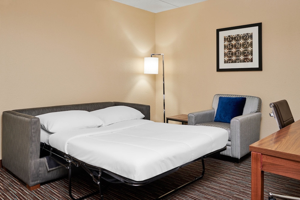 Royle Hotel Milwaukee Airport 12/64