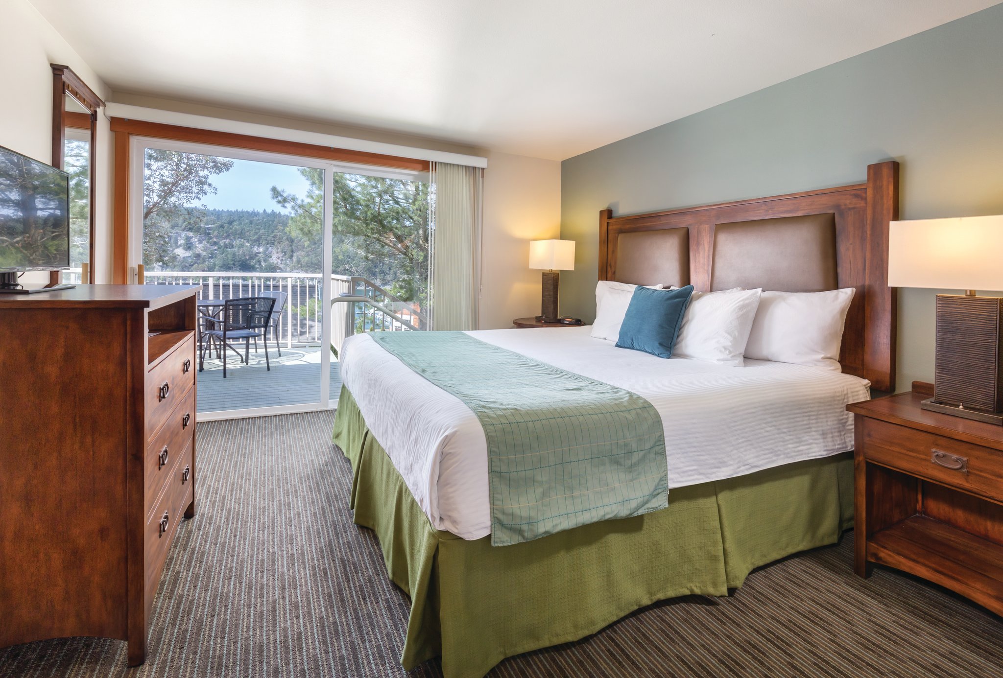 1 Bedroom, Suite, Hill Side
