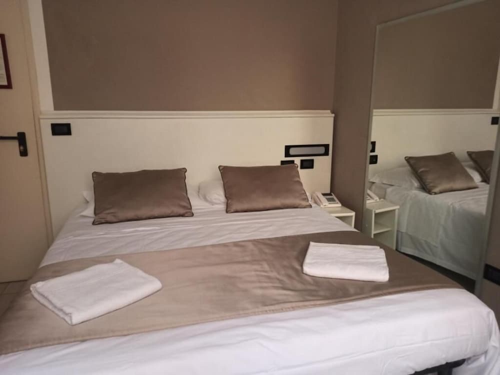 Leonardo Hotel 23/63