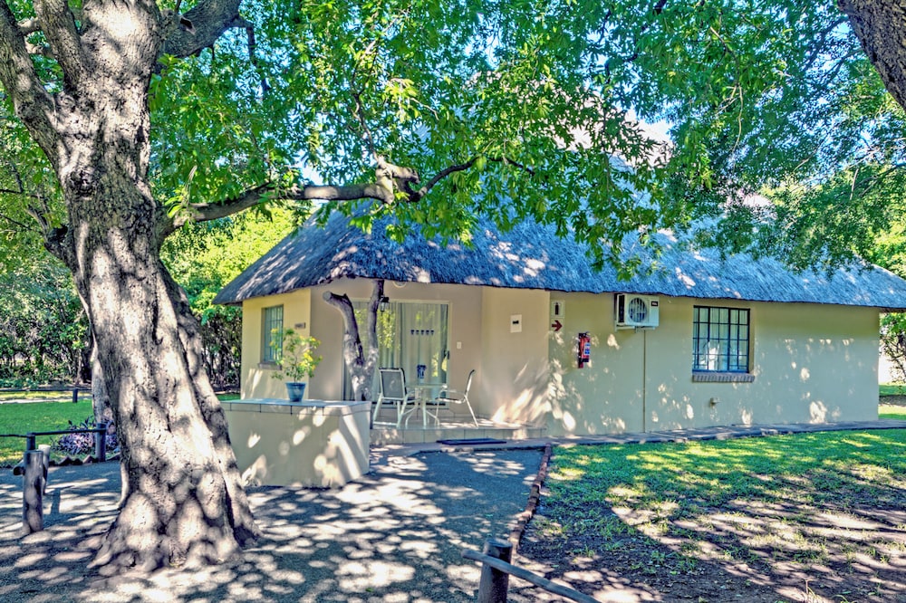 Komati River Chalets 30/50