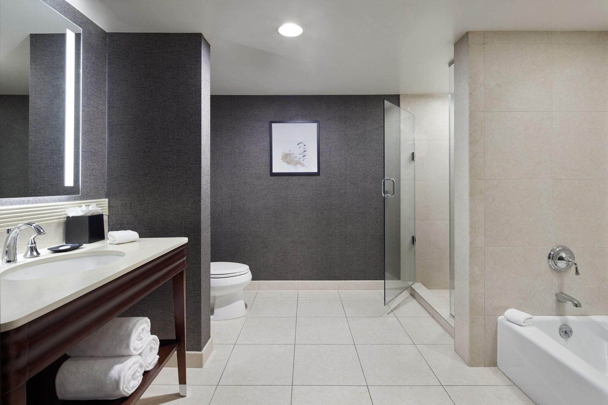 جناح بإطلالة، Sheraton Valley Forge King of Prussia 2/2