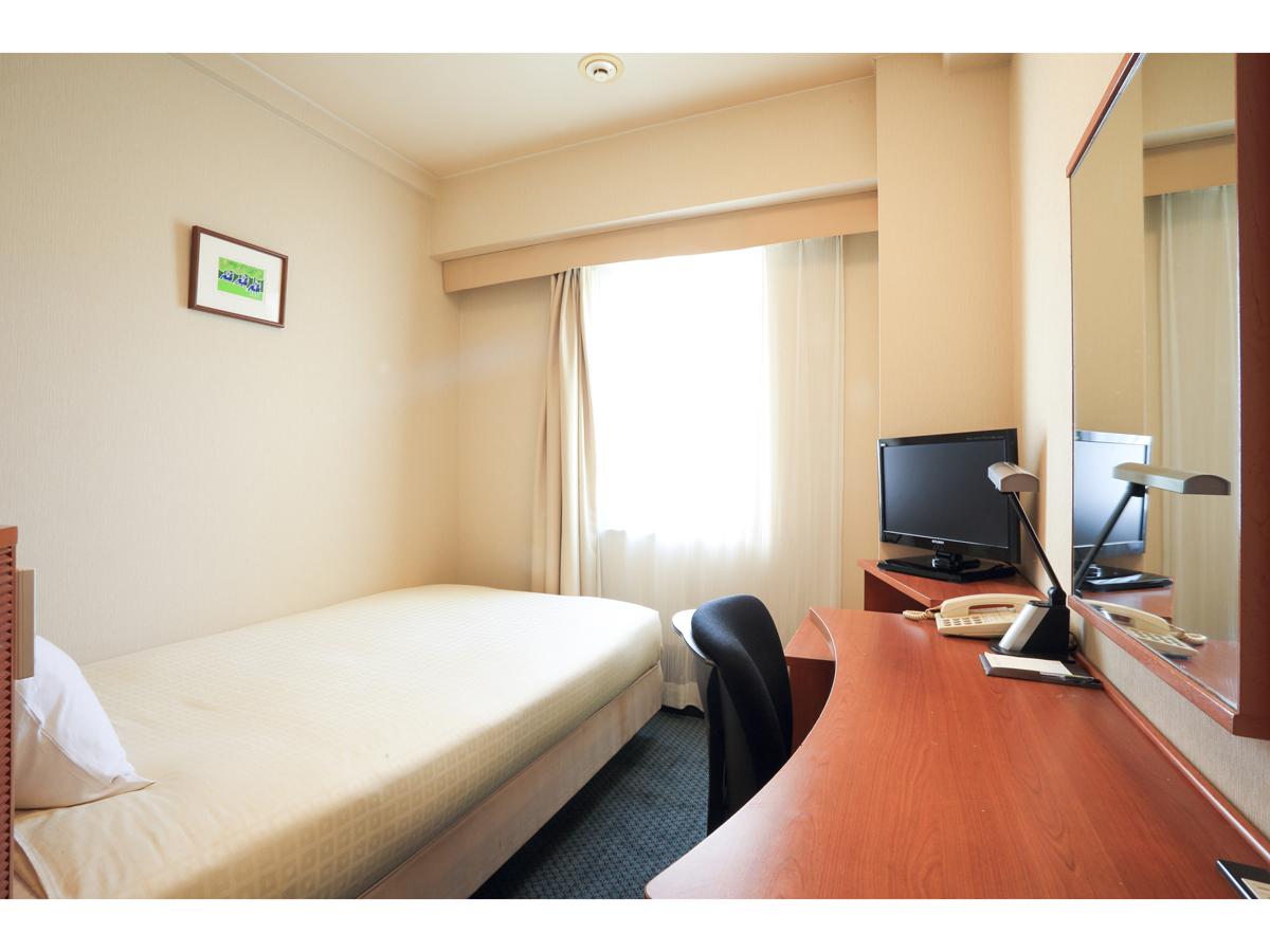 Semi Room, Single, Semi Double Bed