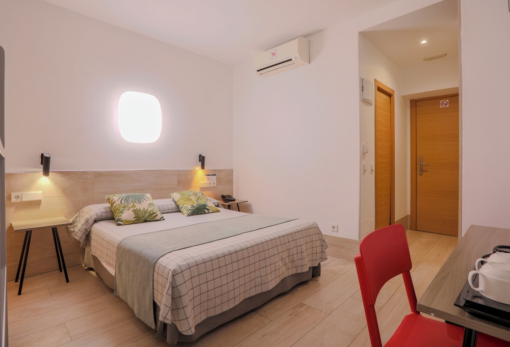 Hostal Castilla Ii Puerta Del Sol 22/73