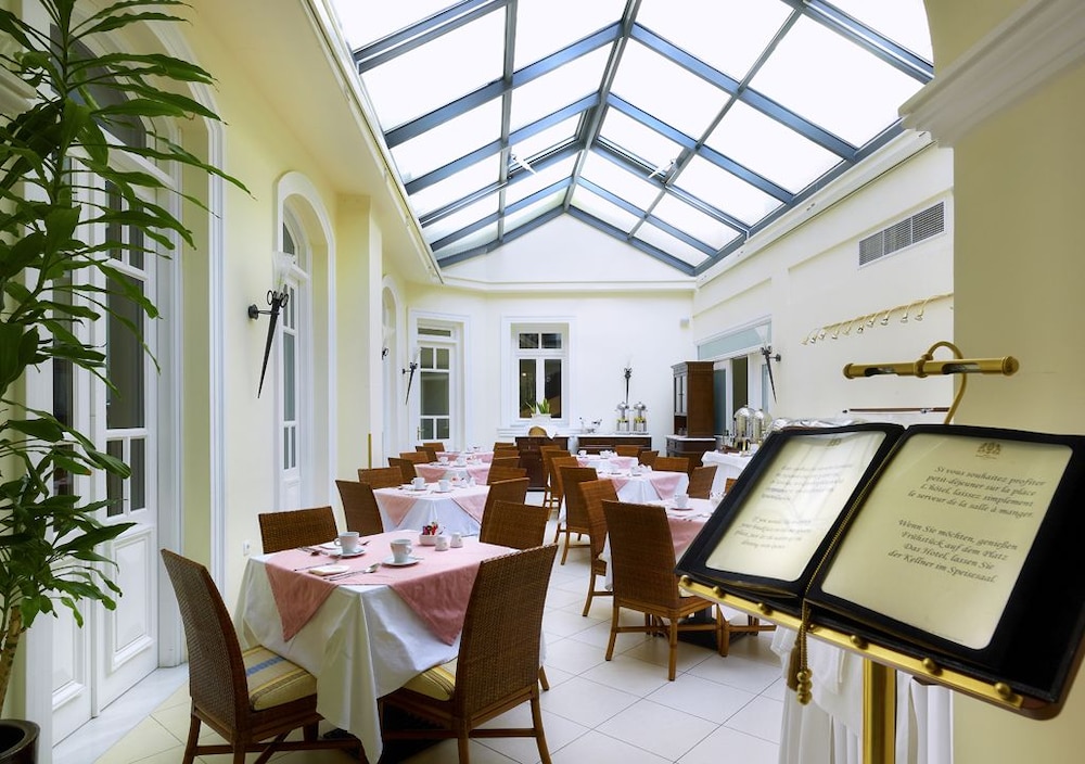 Grande Bretagne Hotel 40/53
