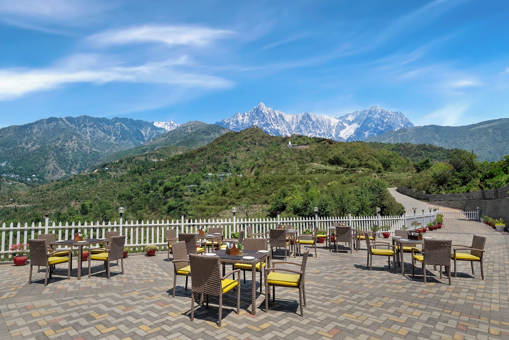 JuSTa Luxe Birding Resort and Spa Dharmshala 50/61