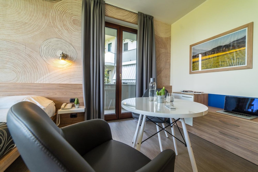 Hotel Gardenia 38/50