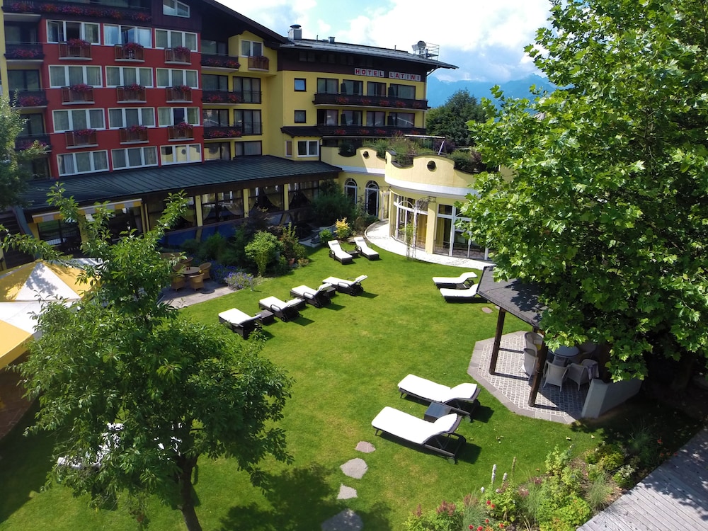 Hotel Latini 70/75