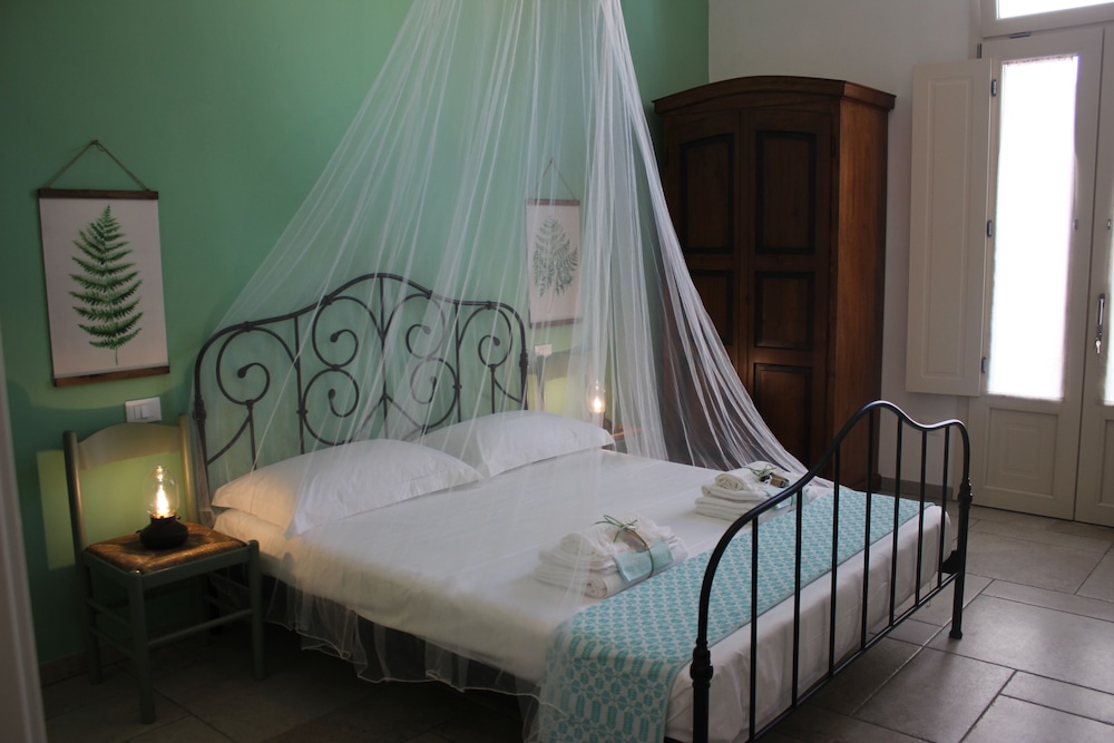 Li Perrini Boutique B&B 14/50