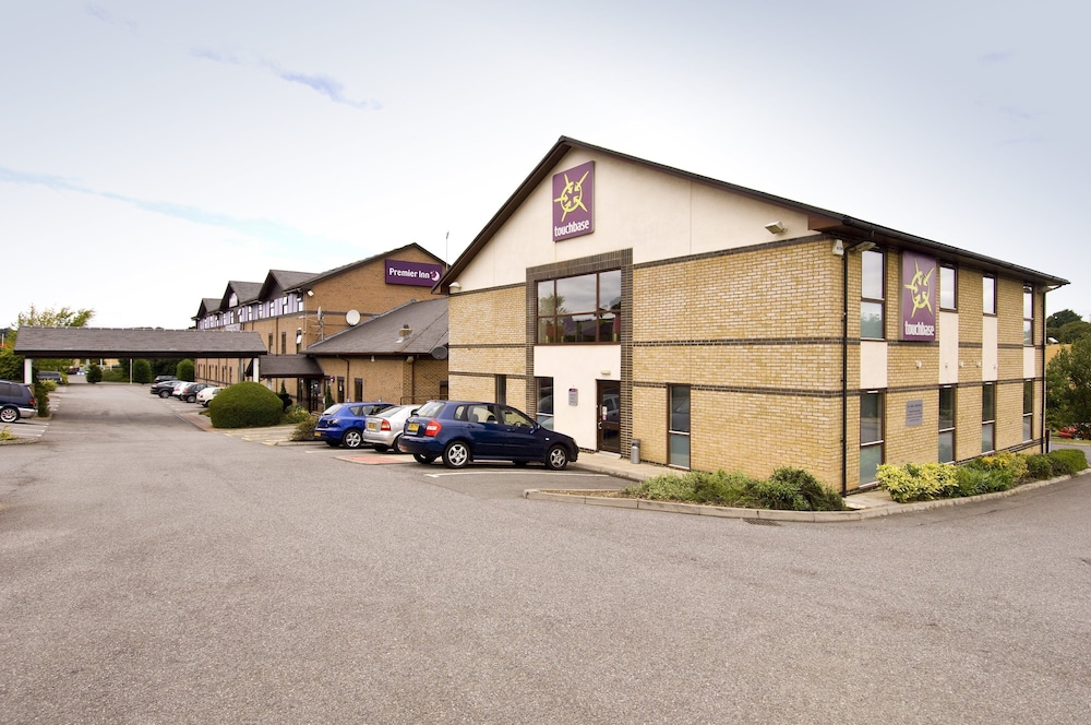 PREMIER INN HEMEL HEMPSTEAD WEST 27/29