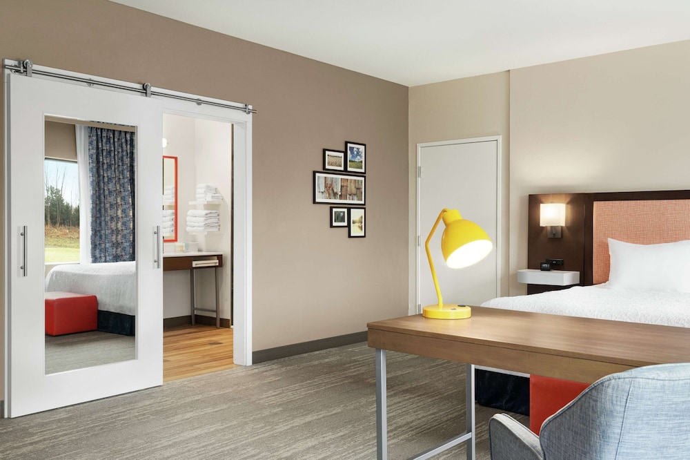 Hampton Inn Suites Overland Park South Ks 16/44