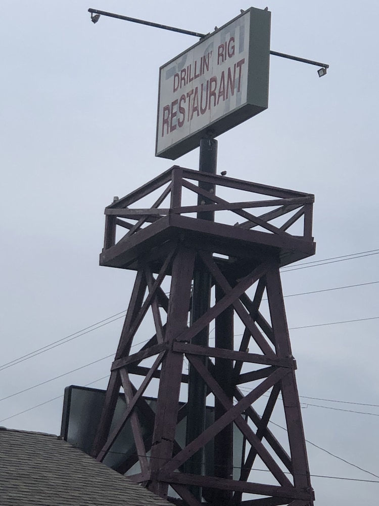 Inn At Mexia 4/64
