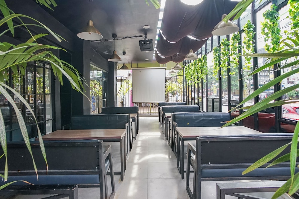 Hotel Sanrina Makassar 54/70