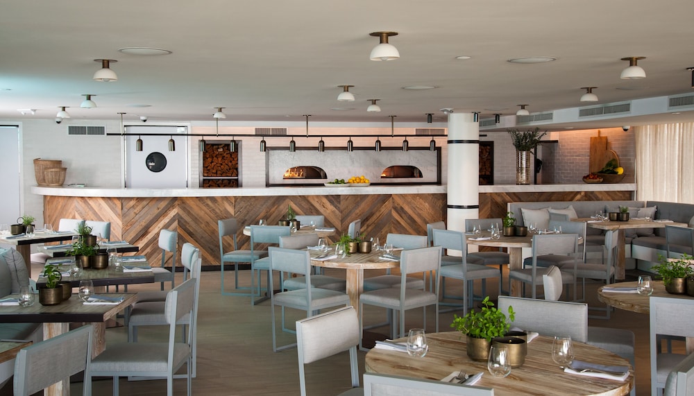 Eden Roc Miami Beach 67/89