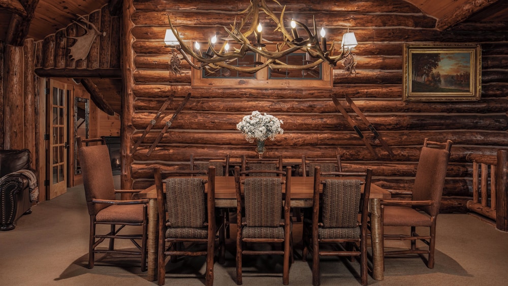 Whiteface Lodge 67/80
