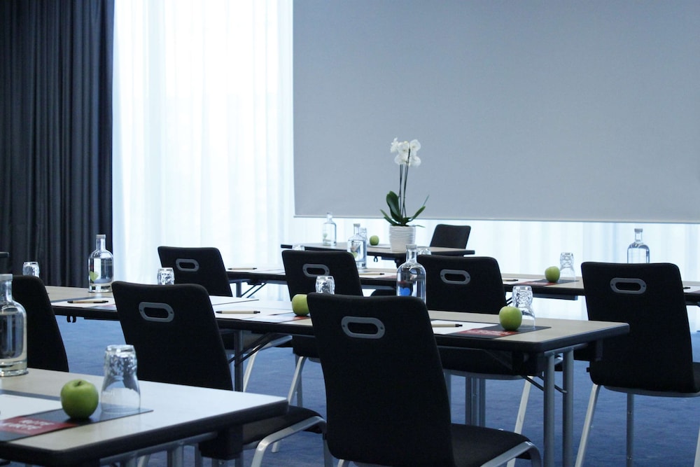 INTERCITY HOTEL FRANKFURT AIRPORT 36/61