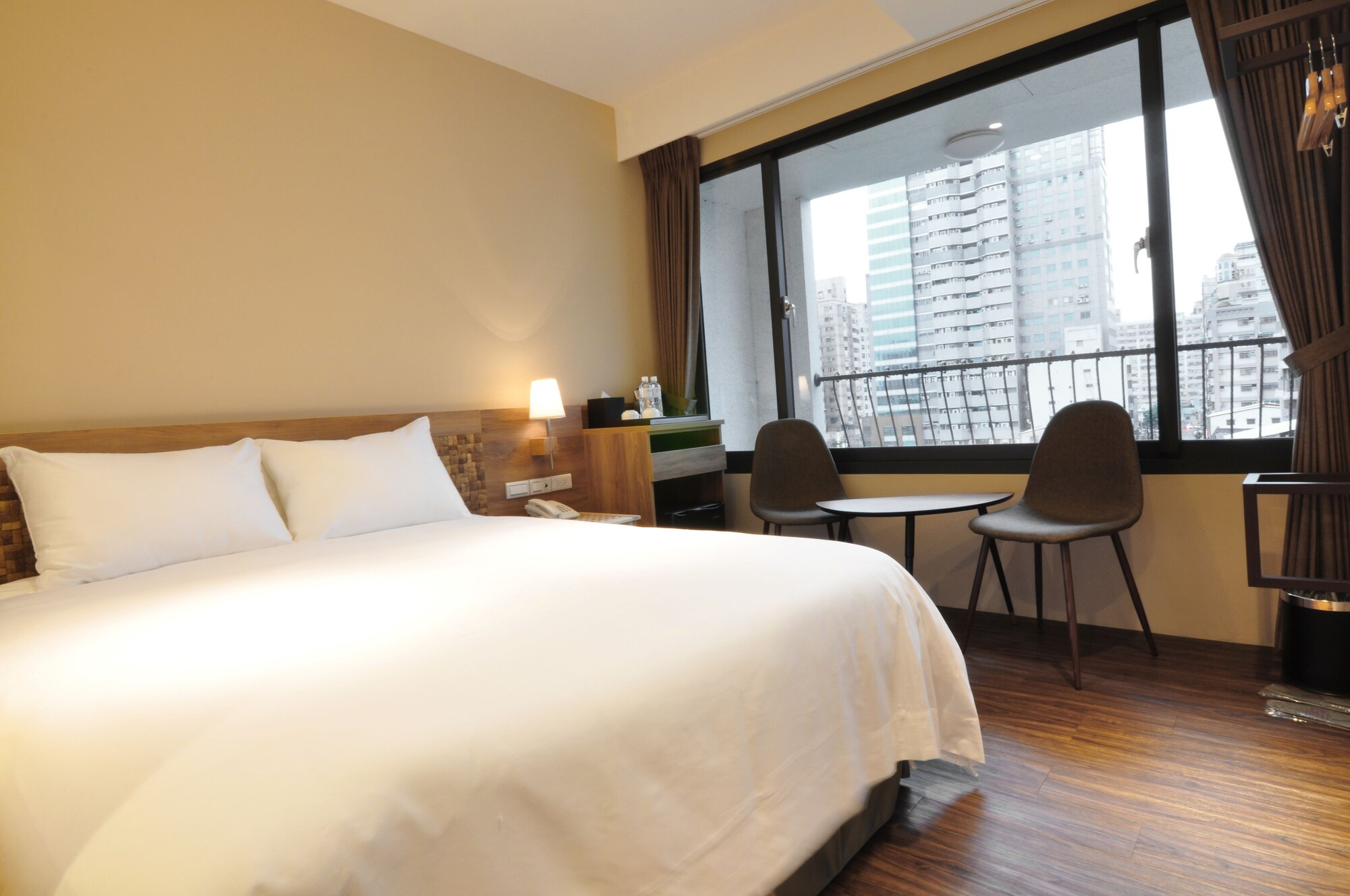 ECONOMY, DOUBLE BED