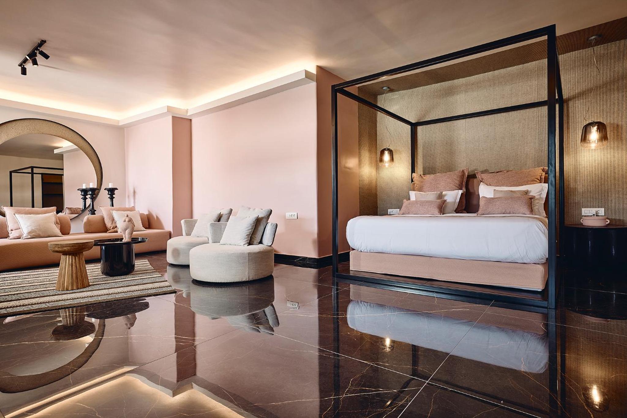Romance, Suite, Outdoor Jetted Tub, Private Pool
