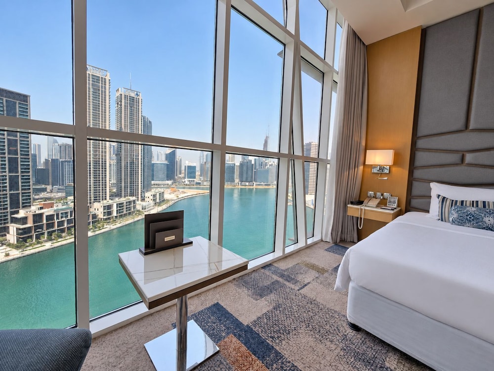 Canal Central Hotel Business Bay 19/46