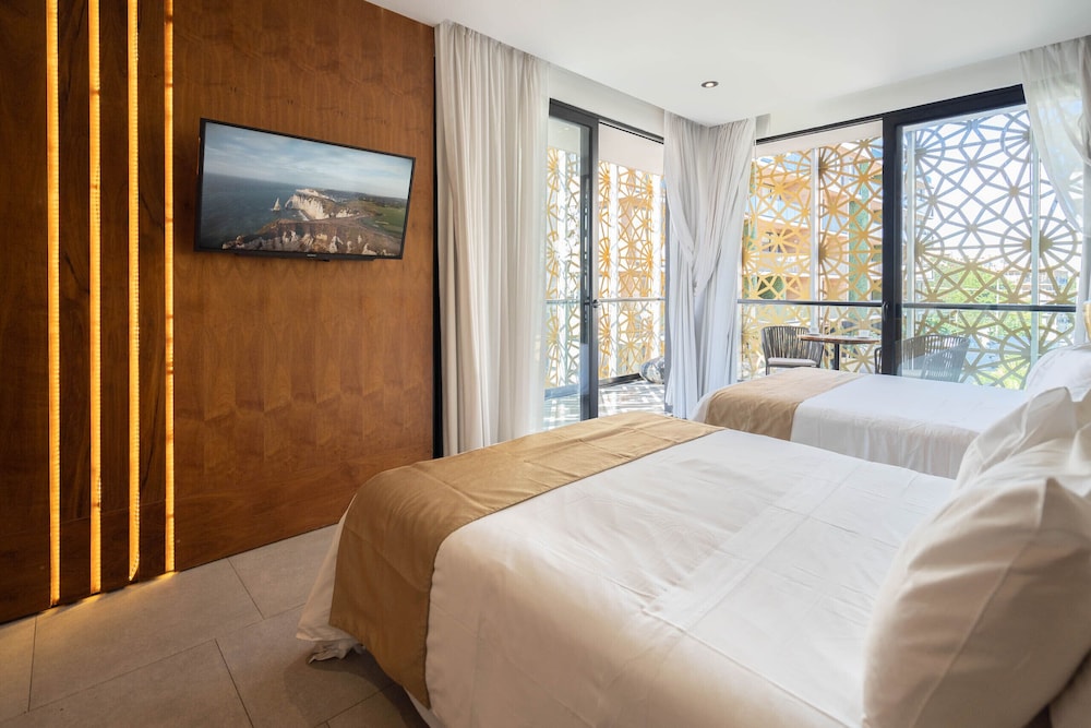 IT Boutique Hotel and Restaurant 31/73