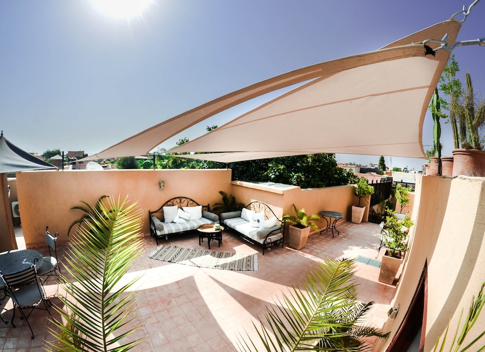 Riad Les Ammonites 59/63