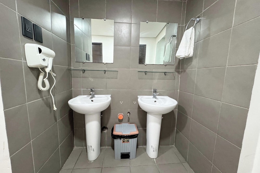 Belltower CSheLi Suites Bantay - Vigan by ZUZU 78/83