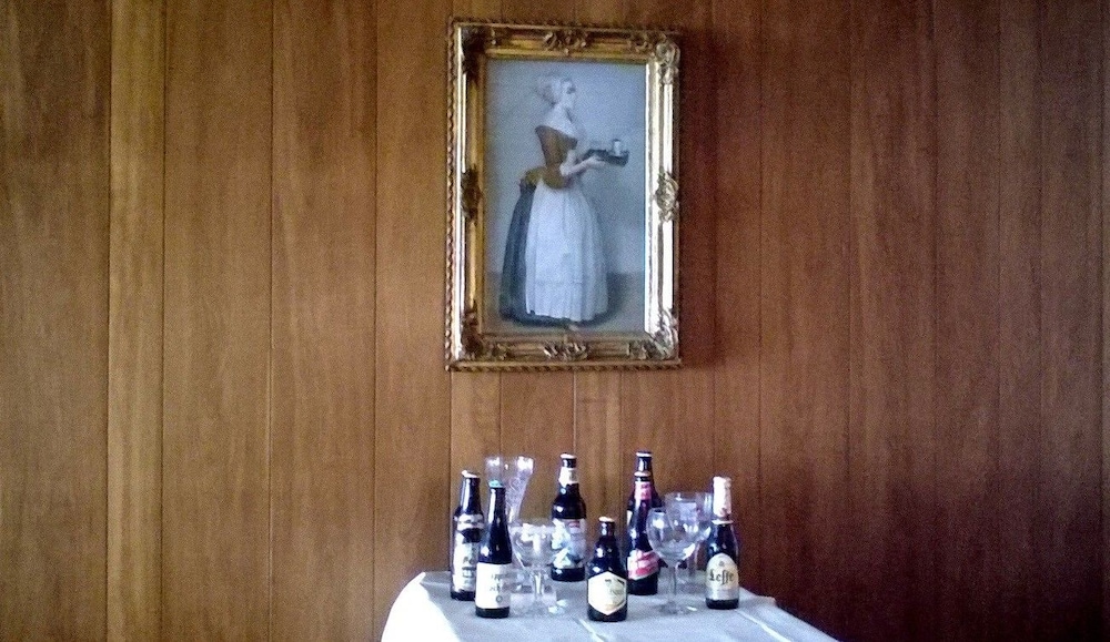 ROOM, QUADRUPLE