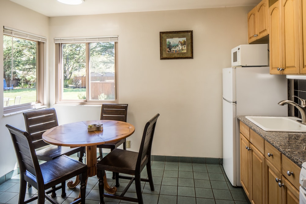 Andril Fireplace Cottages 32/50