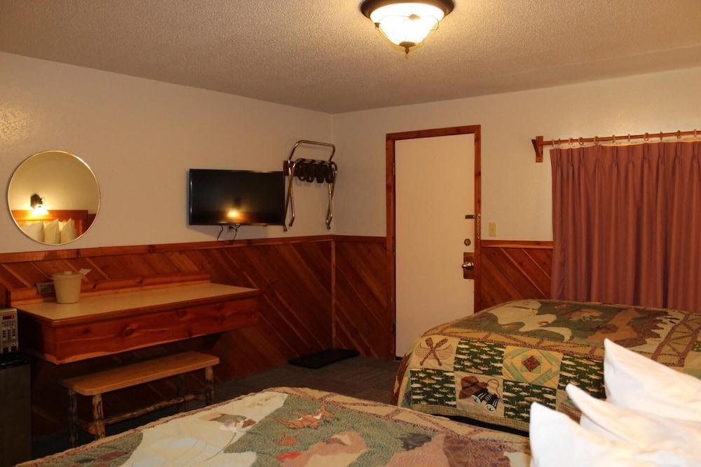 Alpine Motel 9/25